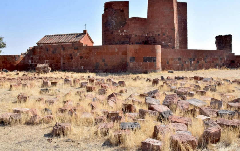 Dashtadem Fortress, Armenia
